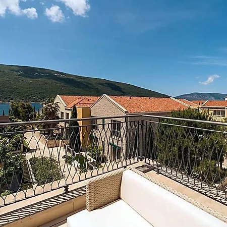 Portonovi 5* Podgorica